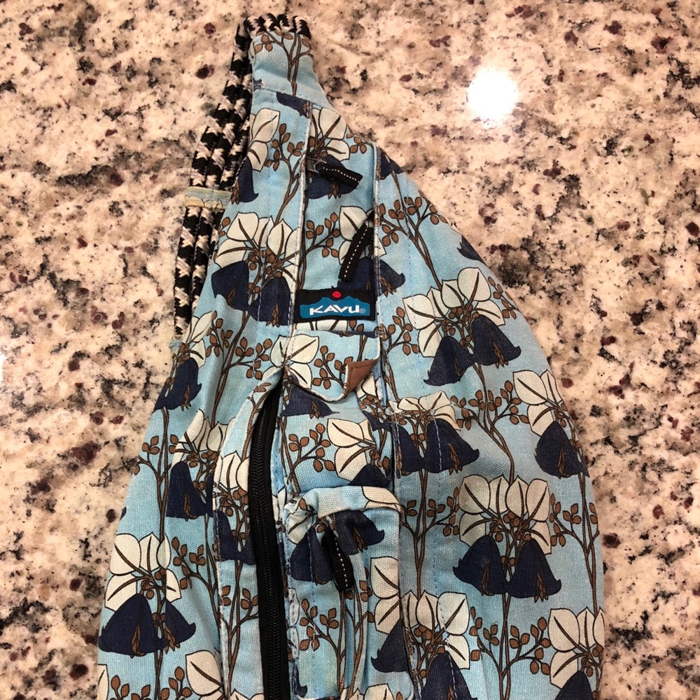 Navy tote